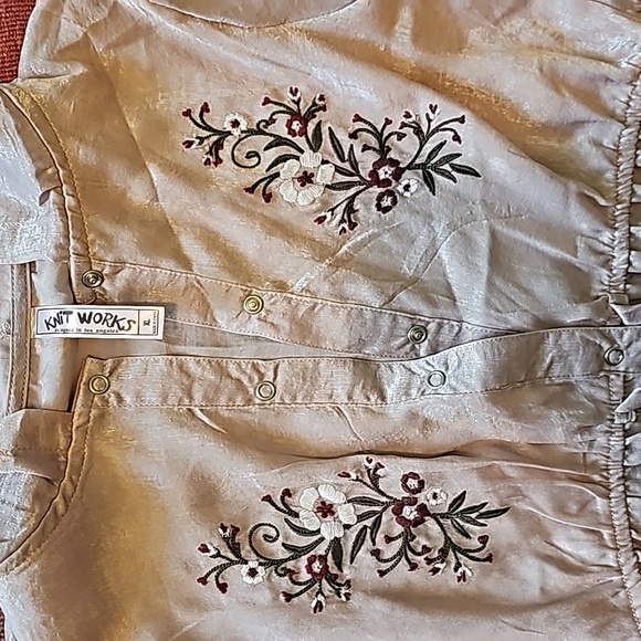STUNNING KNITWORKS SILKY CINCH WAIST EMBROIDED SHIRT/ JACKET WITH HOOD - Picture 2 of 10